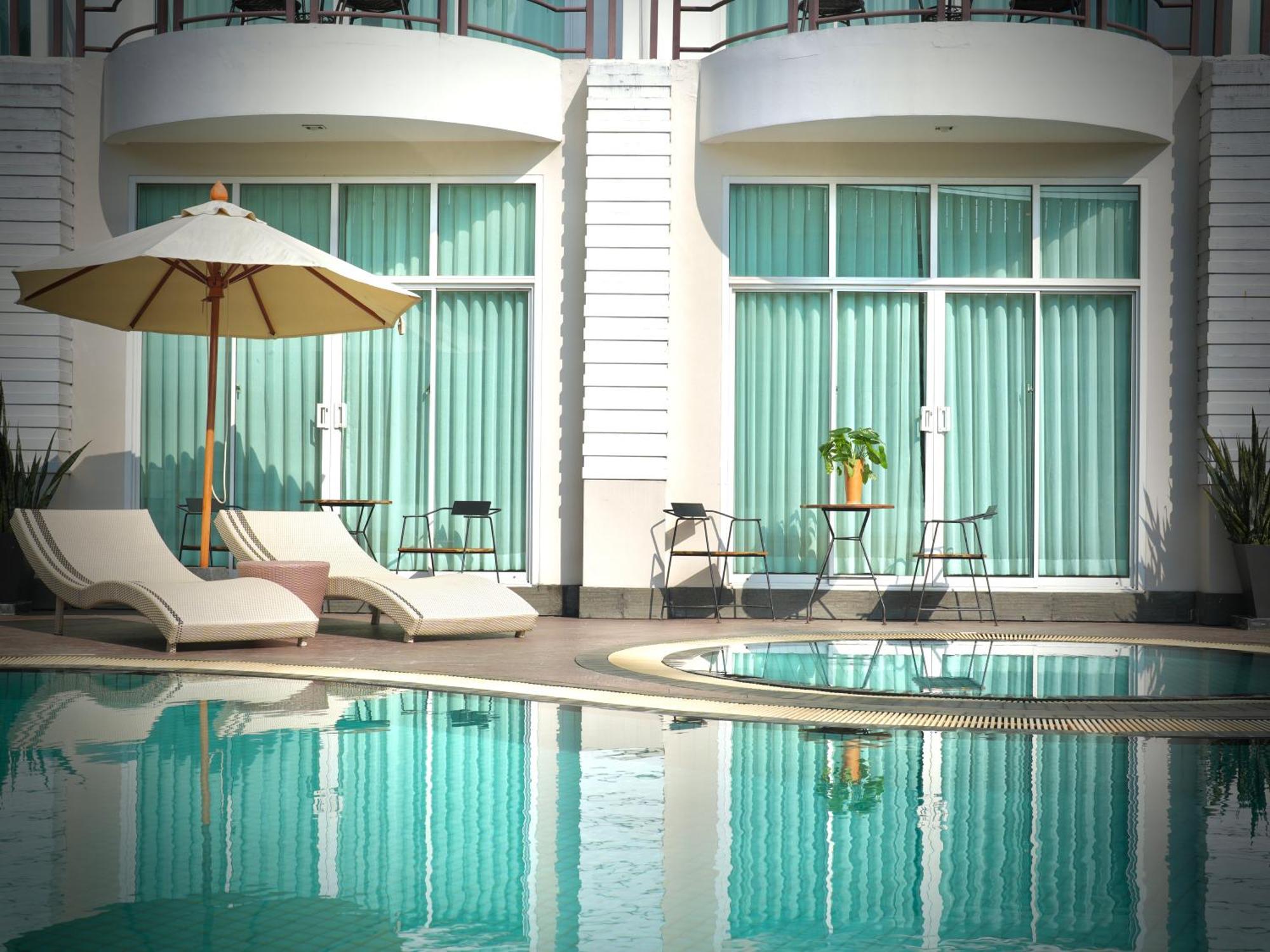 A-Te Chumphon Hotel - Sha Plus Extérieur photo
